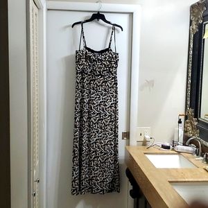Long Maxi Black, Beige and White Stretchy Dress